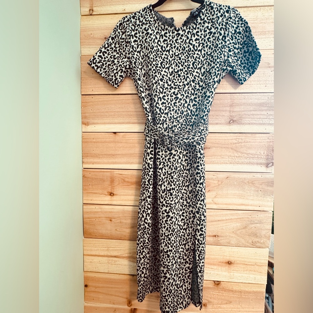 Animal Print Midi Dress Belted Short Sleeve Effortless Chic M